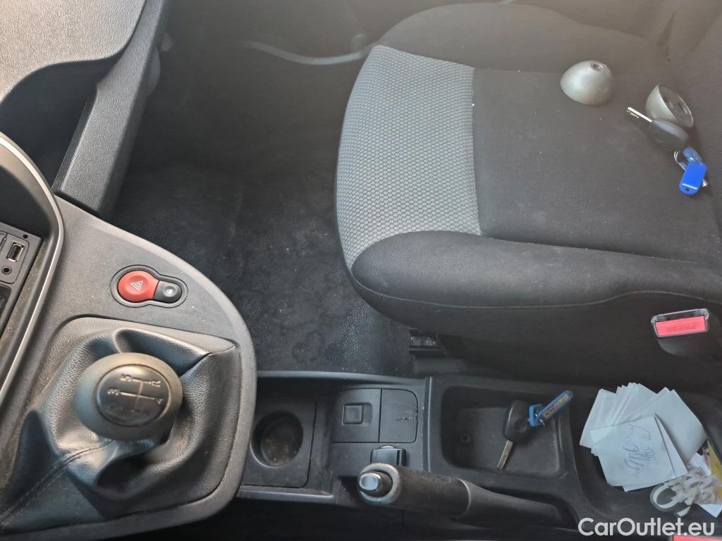  Renault  Kangoo RENAULT  Furgón/2013/3P/furgón derivado de turismo Profesional dCi 55 kW (75 CV) #32