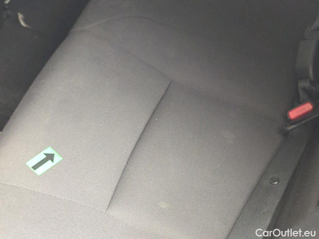  Toyota  Corolla 1.8 Hybrid Dynamic HSD E-CVT #10