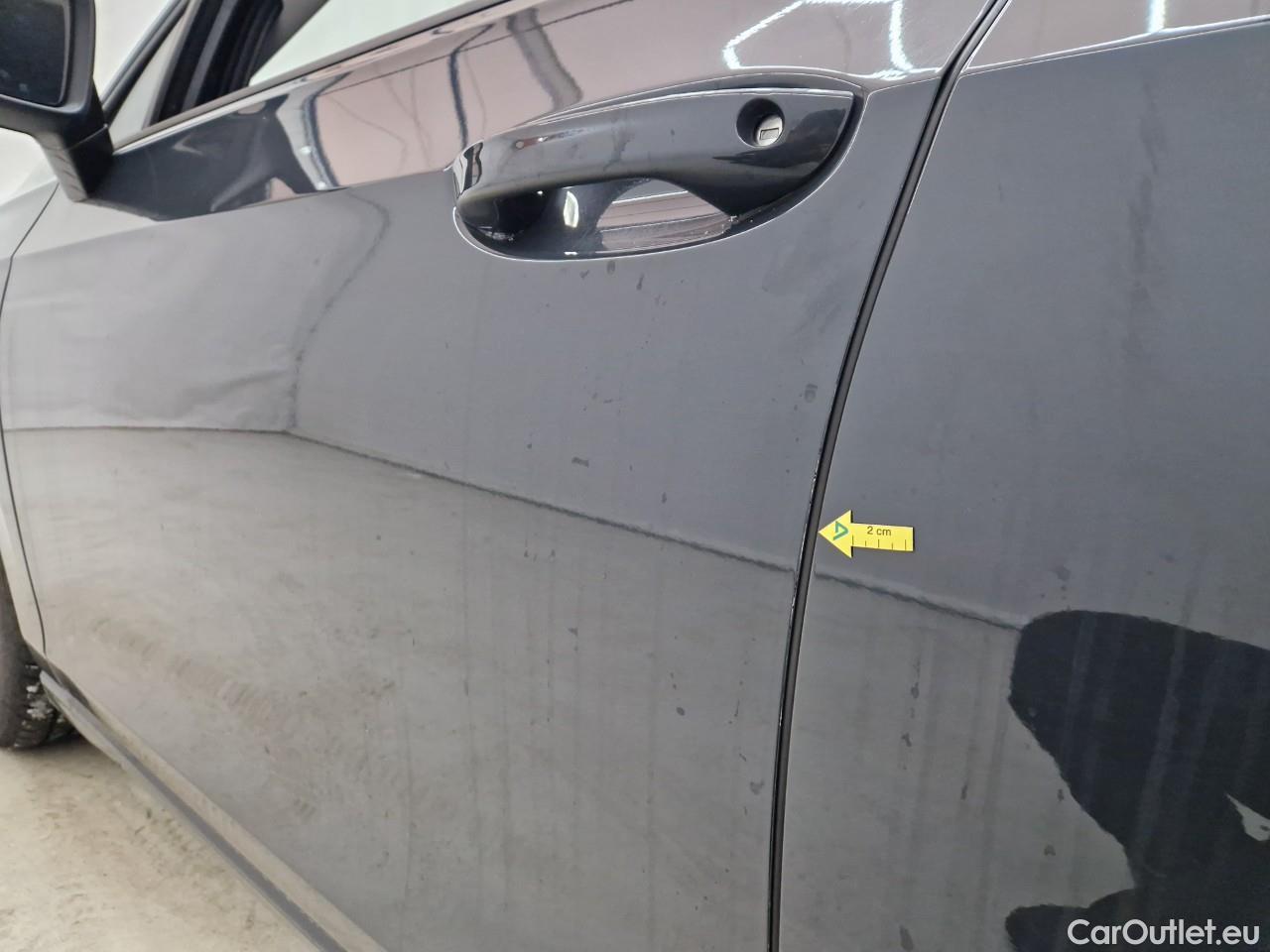  Volkswagen  Golf  2.0 TDI 116HP DSG Life Variant #2