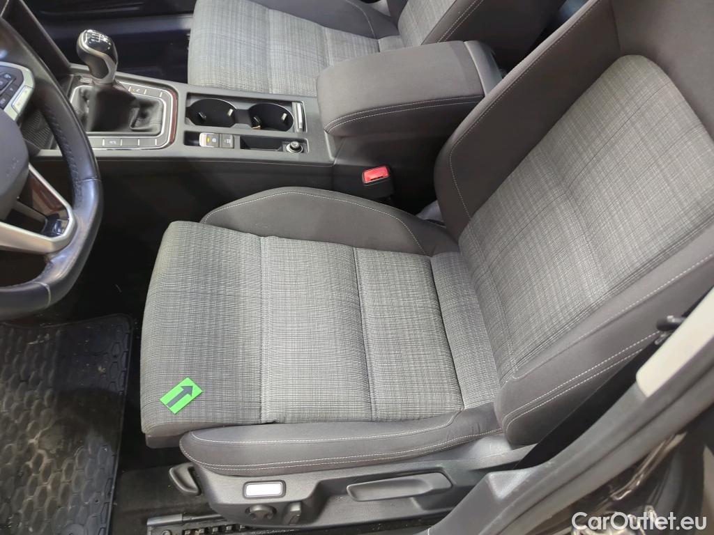  Volkswagen  Passat Comfortline 2.0 TDI 150 CP #24
