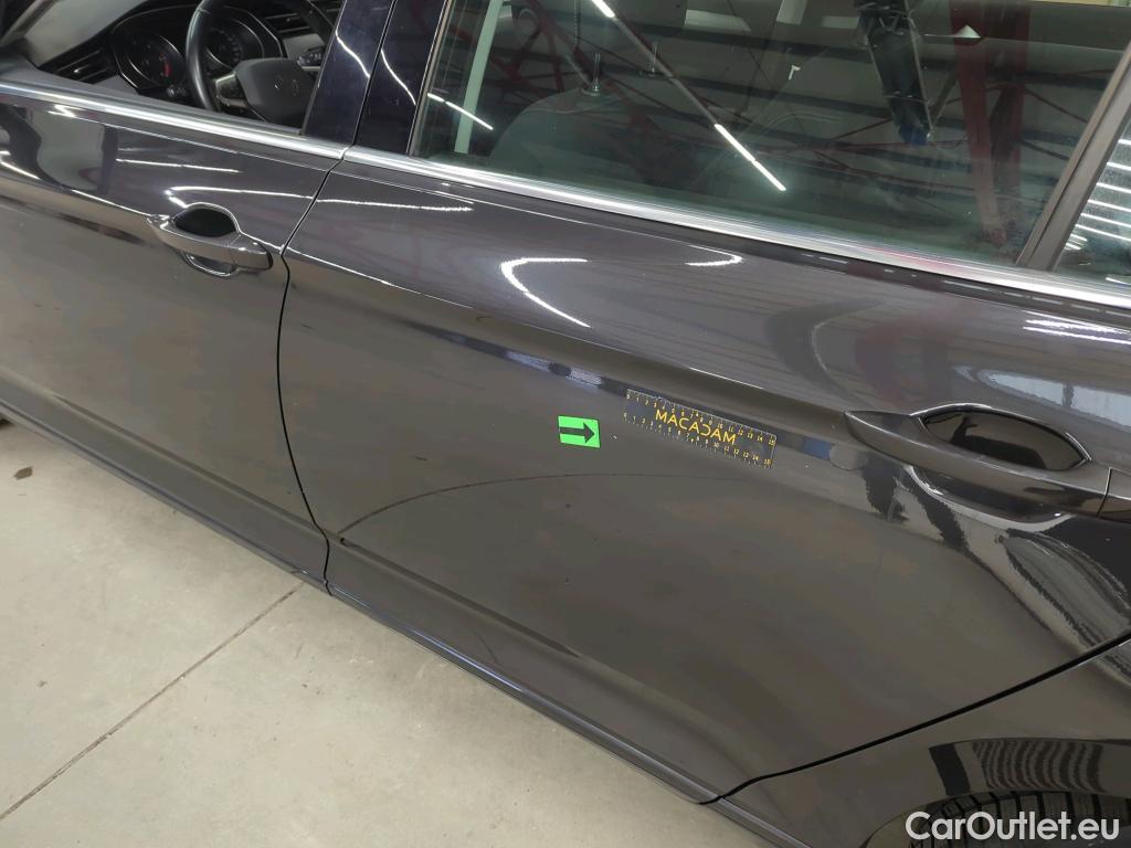  Volkswagen  Passat Comfortline 2.0 TDI 150 CP #11