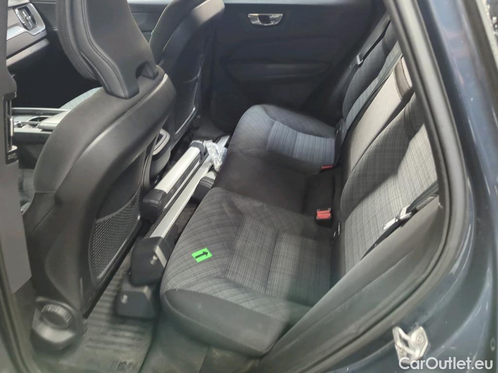  Volvo  XC60 2.0 B4 D 197CP Momentum Pro AT8 AWD #37