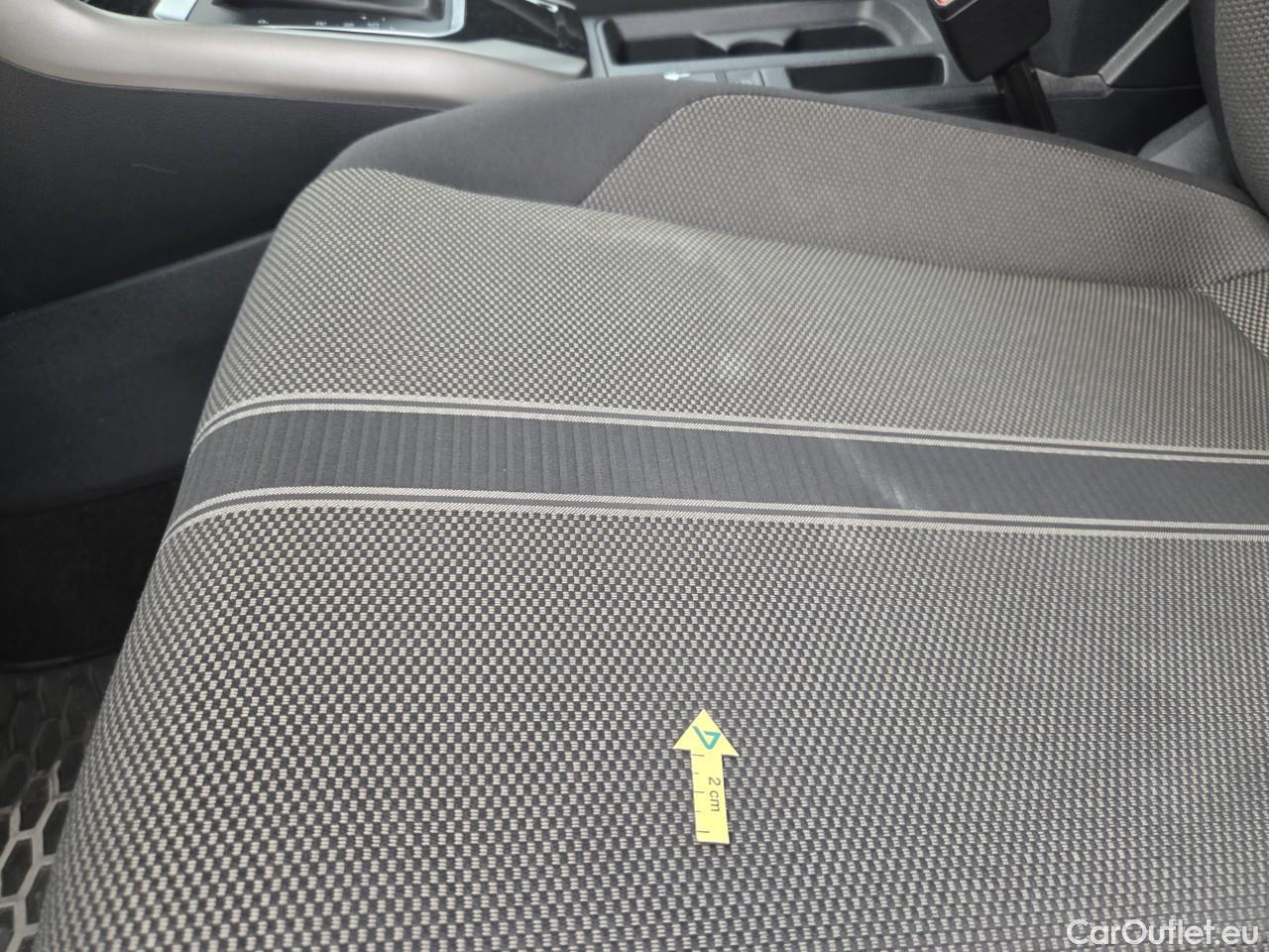  Volkswagen  T-ROC Design 1.5 TSI DSG #42