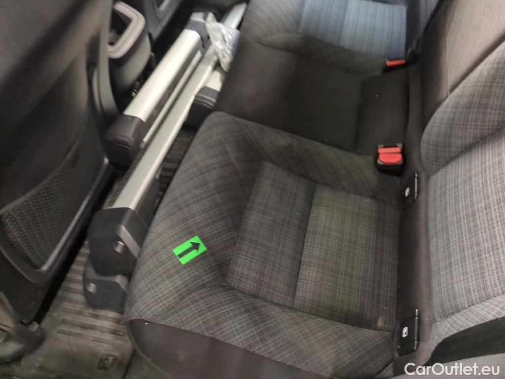  Volvo  XC60 2.0 B4 D 197CP Momentum Pro AT8 AWD #38