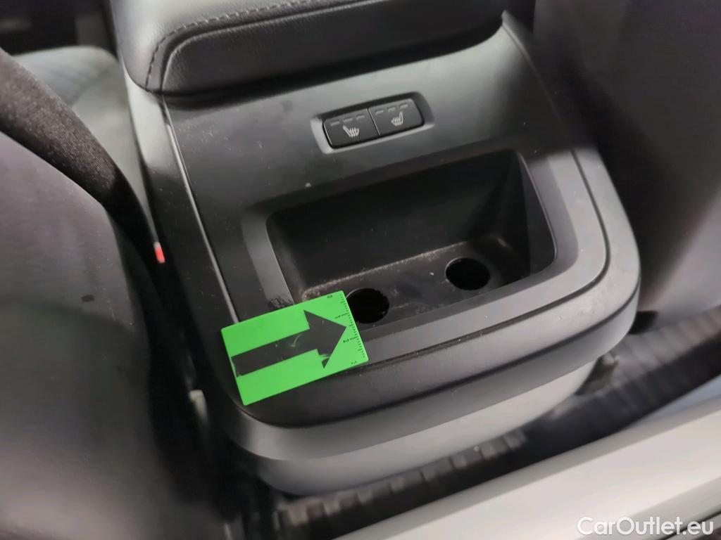  Volvo  XC60 2.0 B4 D 197CP Momentum Pro AT8 AWD #44