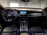  Alfa Romeo   STELVIO ALFA ROMEO / 2017 / 5P / SUV 2.0 T 280 CV VELOCE AT8 Q4 #3