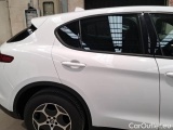  Alfa Romeo   STELVIO ALFA ROMEO / 2017 / 5P / SUV 2.2 TD 160 CV SUPER BUSINESS AT8 RWD #44