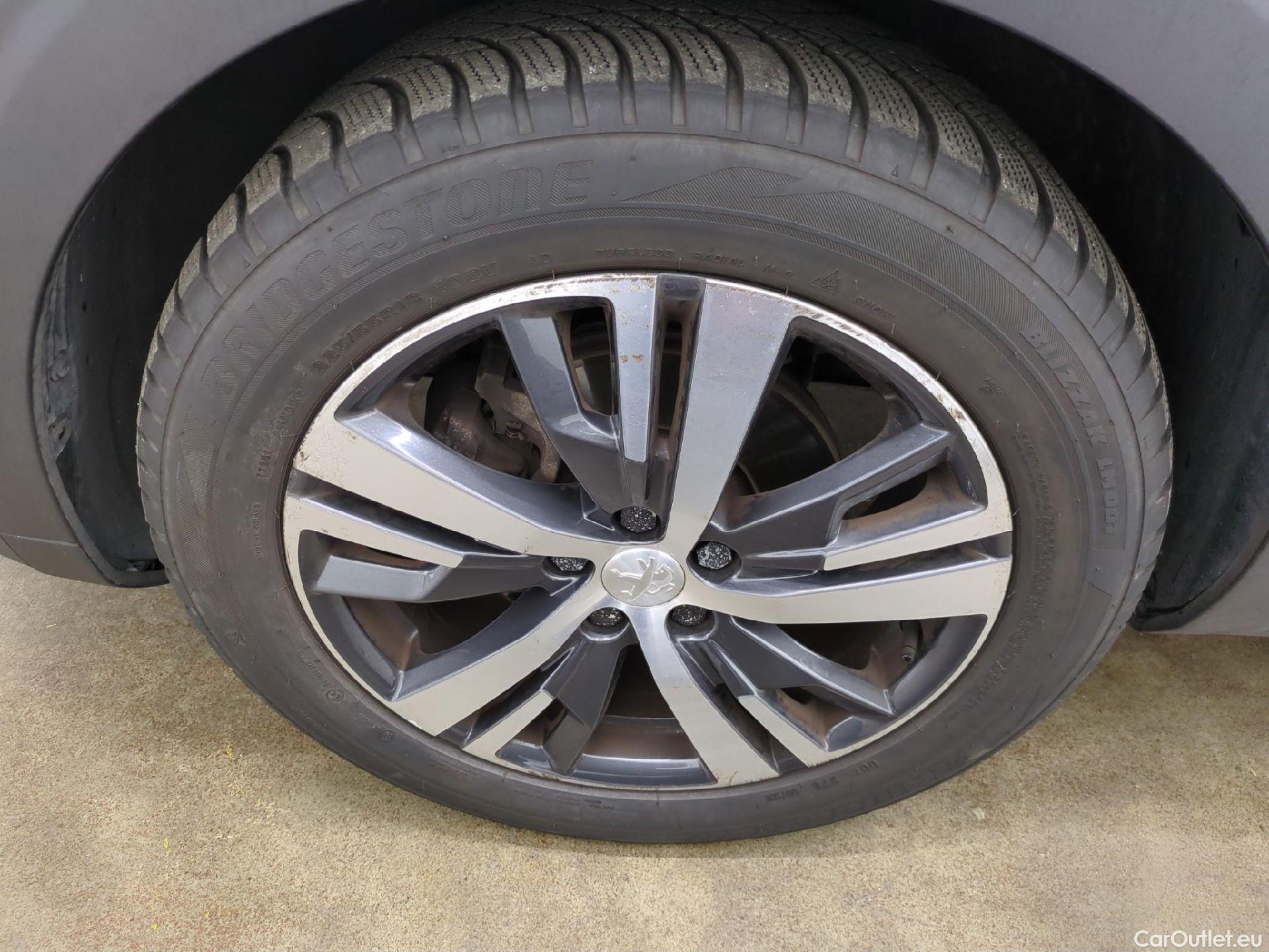  Peugeot  5008  Allure 1.5 HDi 130CV BVA8 7 Sieges E6d #13