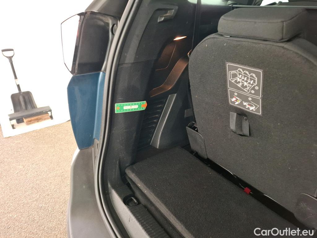 Peugeot  5008  Active Pack 1.5 HDi 130CV BVA8 7 Sieges E6d #49