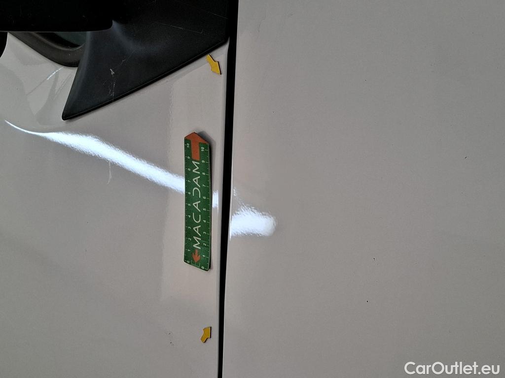  Renault  Master  Fourgon L2H2 3 3 Grand Confort dCi 135CV BVM6 E6dT #25