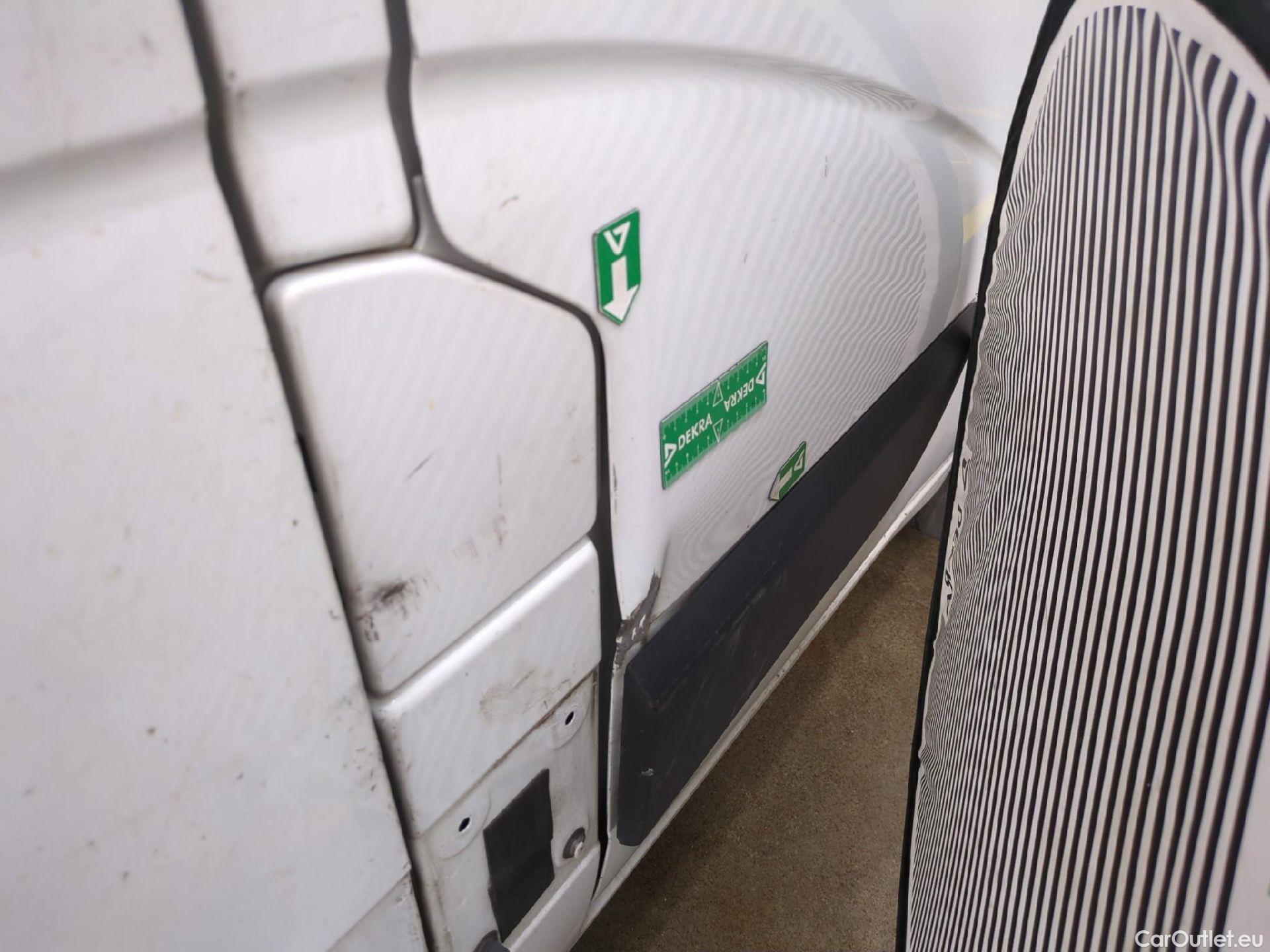  Renault  Master RENAULT  VU 4p Fourgon FG GCf Trac F3500 L2H2 dCi 130 Euro6 #147