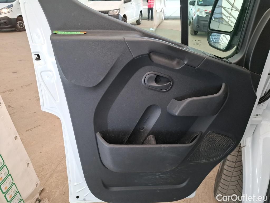  Renault  Master  Fourgon L2H2 3 3 Grand Confort dCi 135CV BVM6 E6dT #10