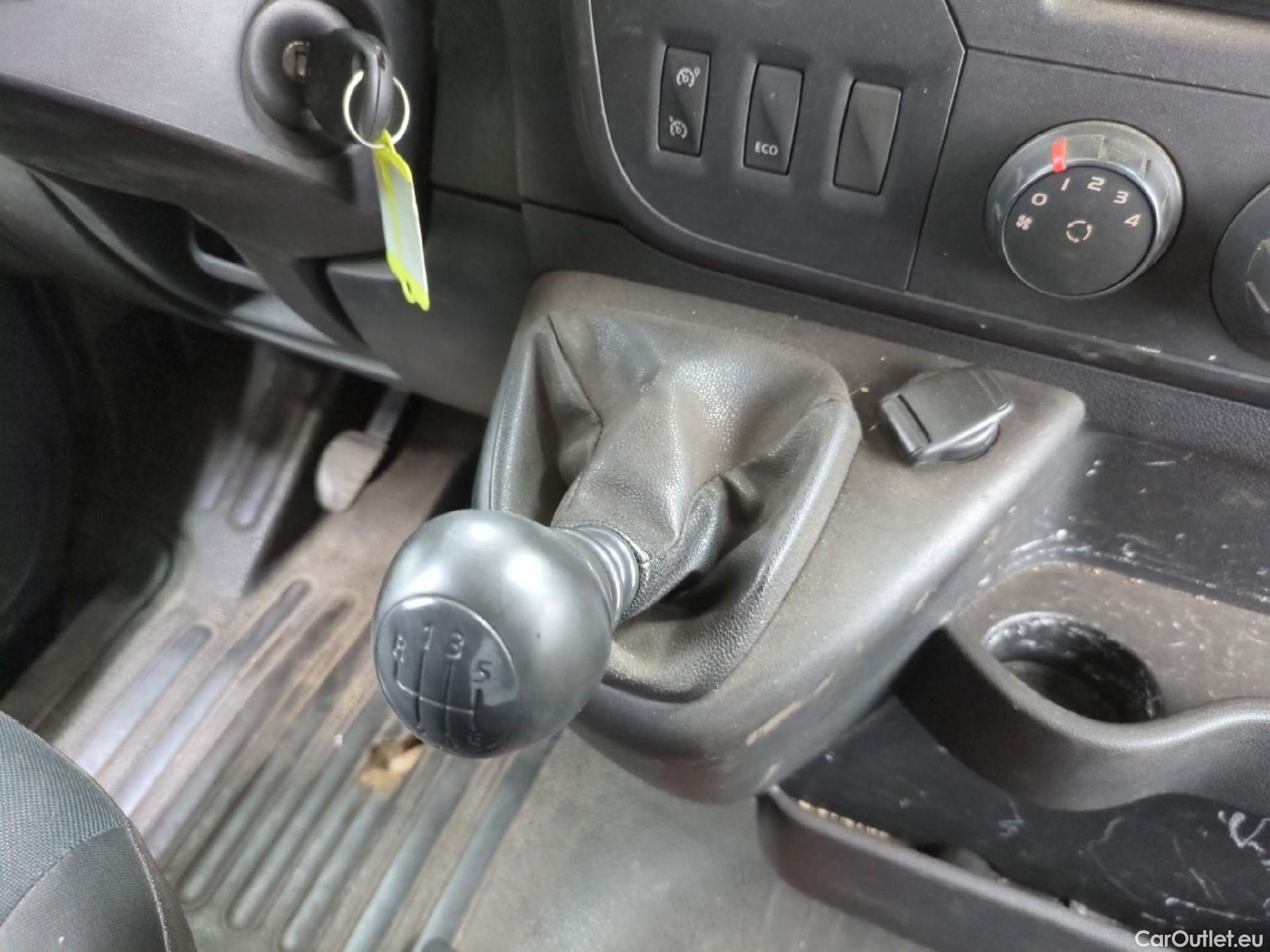  Renault  Master RENAULT  VU 4p Fourgon FG GCf Trac F3500 L2H2 dCi 130 Euro6 #79