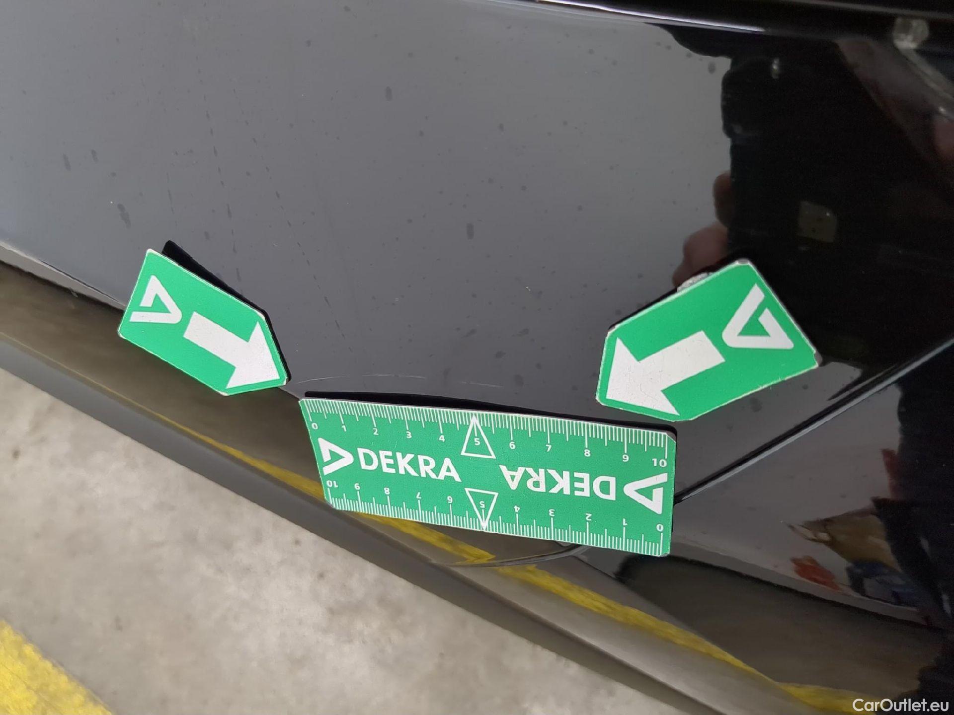  Citroen  C4  X Feel Pack 1.2 PureTech 130CV BVA8 6E / VO RECONDITIONNE - PHOTOS AVANT RECONDITIONNEMENT #1