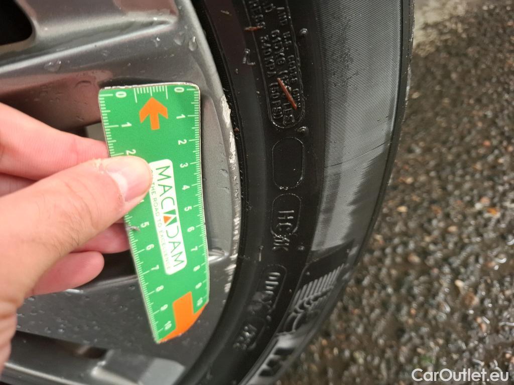  Peugeot  208  (e-) Allure Pack 50kWh BVA / VO RECONDITIONNE - PHOTOS AVANT RECONDITIONNEMENT #3
