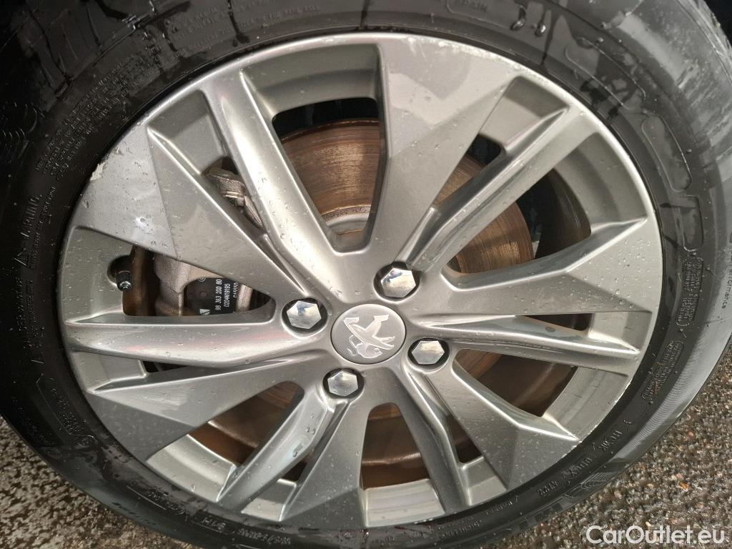  Peugeot  208  (e-) Allure Pack 50kWh BVA / VO RECONDITIONNE - PHOTOS AVANT RECONDITIONNEMENT #2