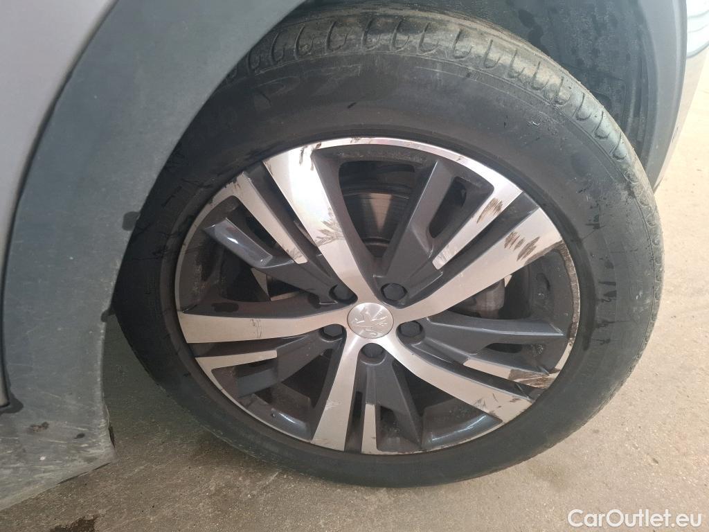  Peugeot  3008  Allure 1.5 HDi 130CV BVA8 E6d #2