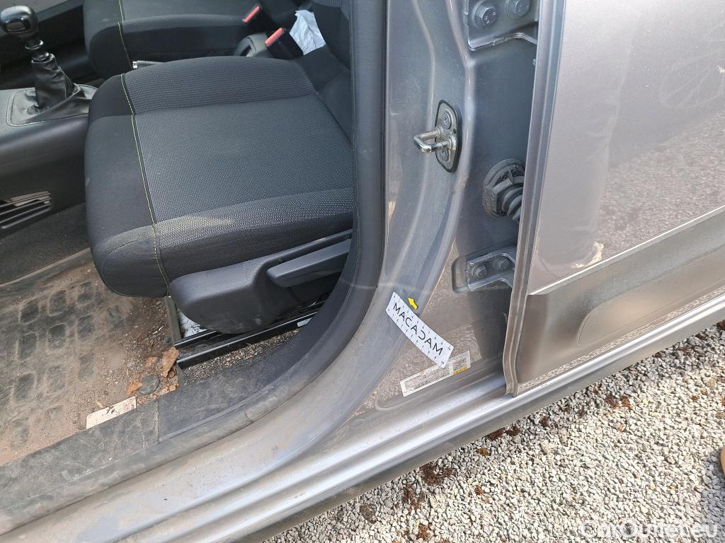 Citroen  C3  Société Feel 1.5 BlueHDI 100CV BVM6 E6d #18