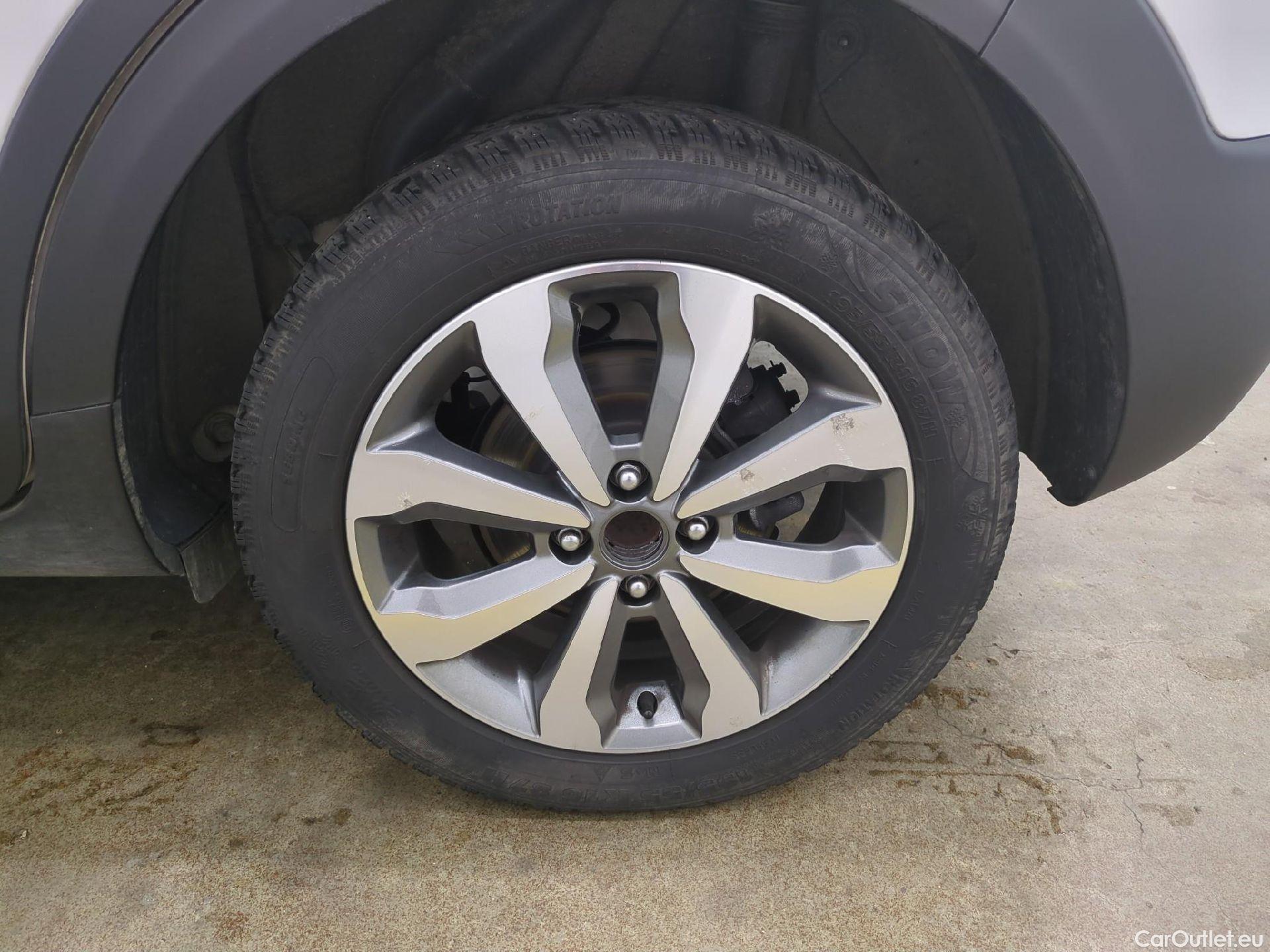  KIA  STONIC  / 2020 / 5P / SUV 1.0 T-GDI 120 MHEV ACTIVE BUSI DCT7 / TRANSFO VP/VF #8