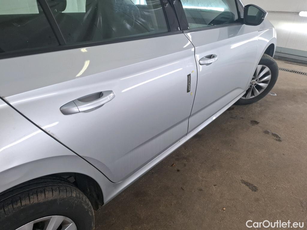  Skoda  KAMIQ  Business 1.0 TSI 110CV BVA7 E6d / VO RECONDITIONNE - PHOTOS AVANT RECONDITIONNEMENT #4