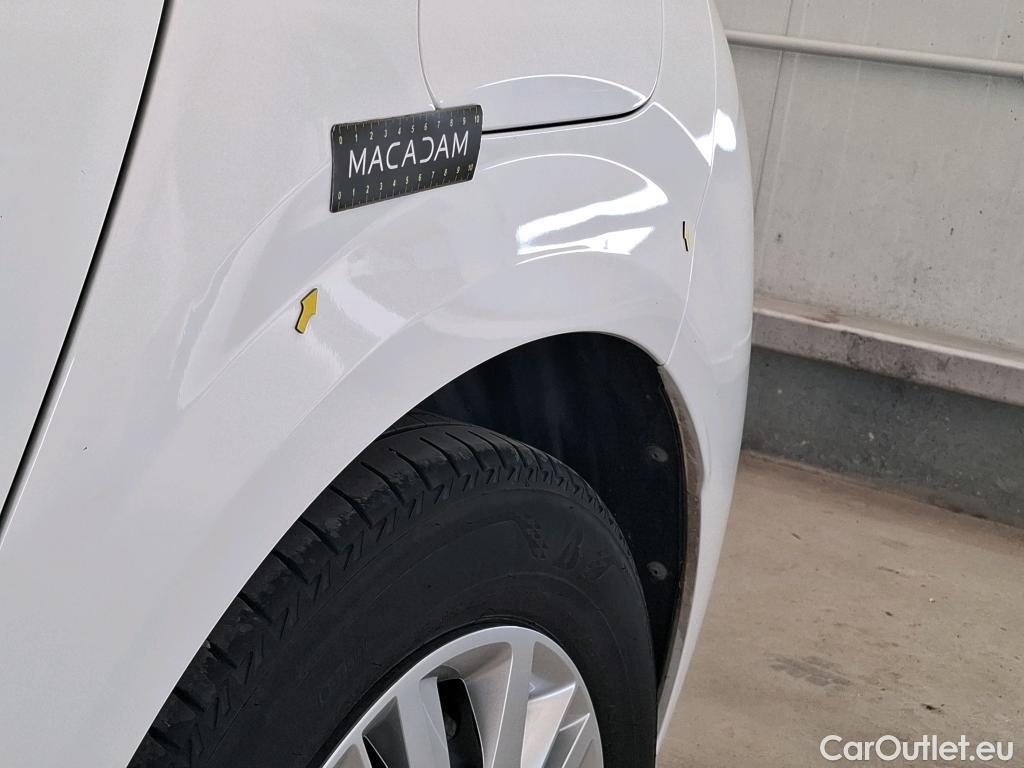  Peugeot  208  Premium 1.5 HDi 100CV BVM6 E6d #2