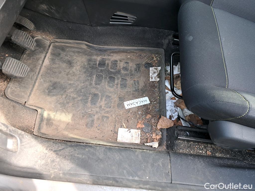  Citroen  C3  Société Feel 1.5 BlueHDI 100CV BVM6 E6d #12