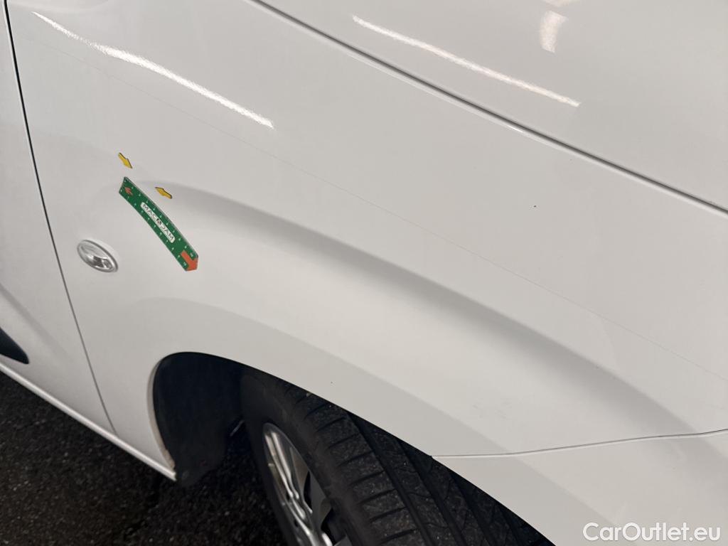  Toyota  Proace  City / 2019 / 4P / Fourgonnette 1.5 Medium 100 D-4D Business #23