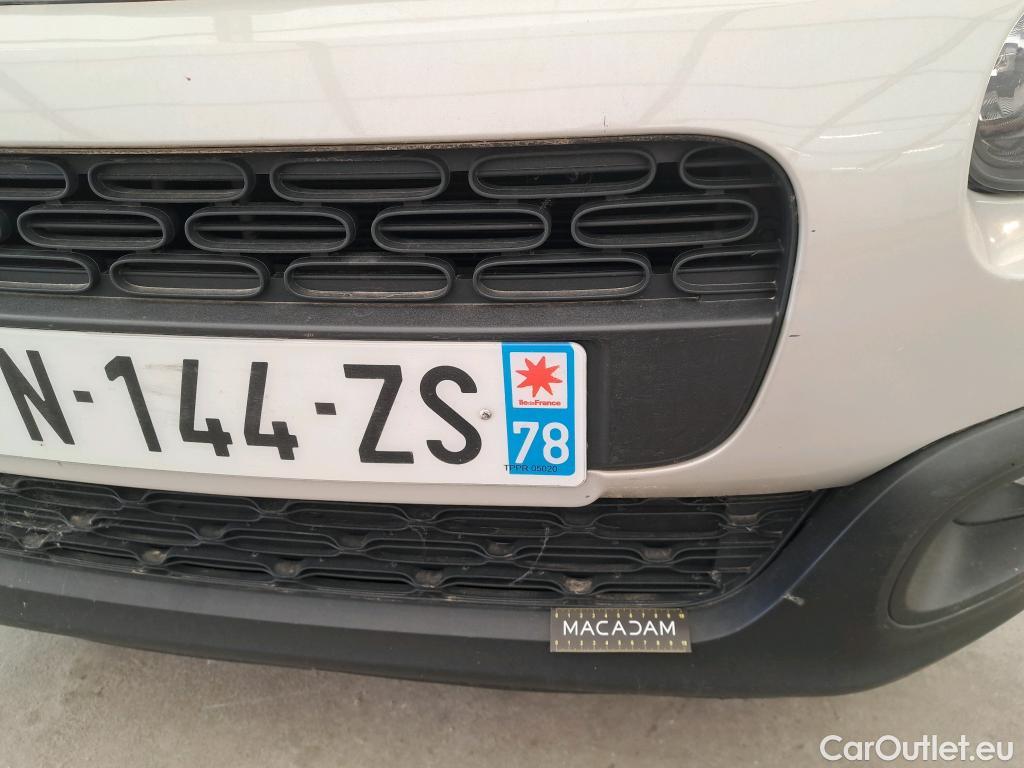  Citroen  C3 CITROEN  Société / 2016 / 5P / Berline PureTech 82 S&S BVM Feel Business R #16