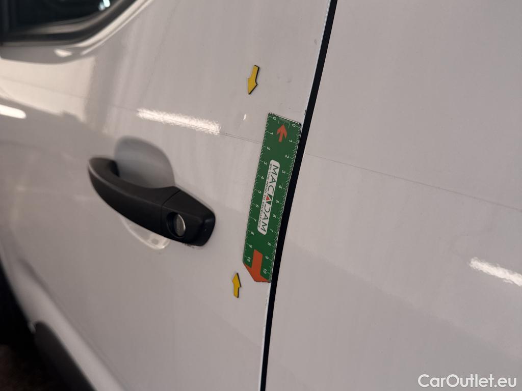  Toyota  Proace  City / 2019 / 4P / Fourgonnette 1.5 Medium 100 D-4D Business #15