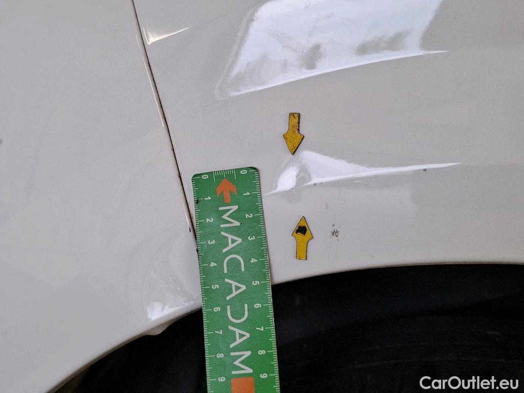  Peugeot  208  Premium 1.5 HDi 100CV BVM6 E6d #36