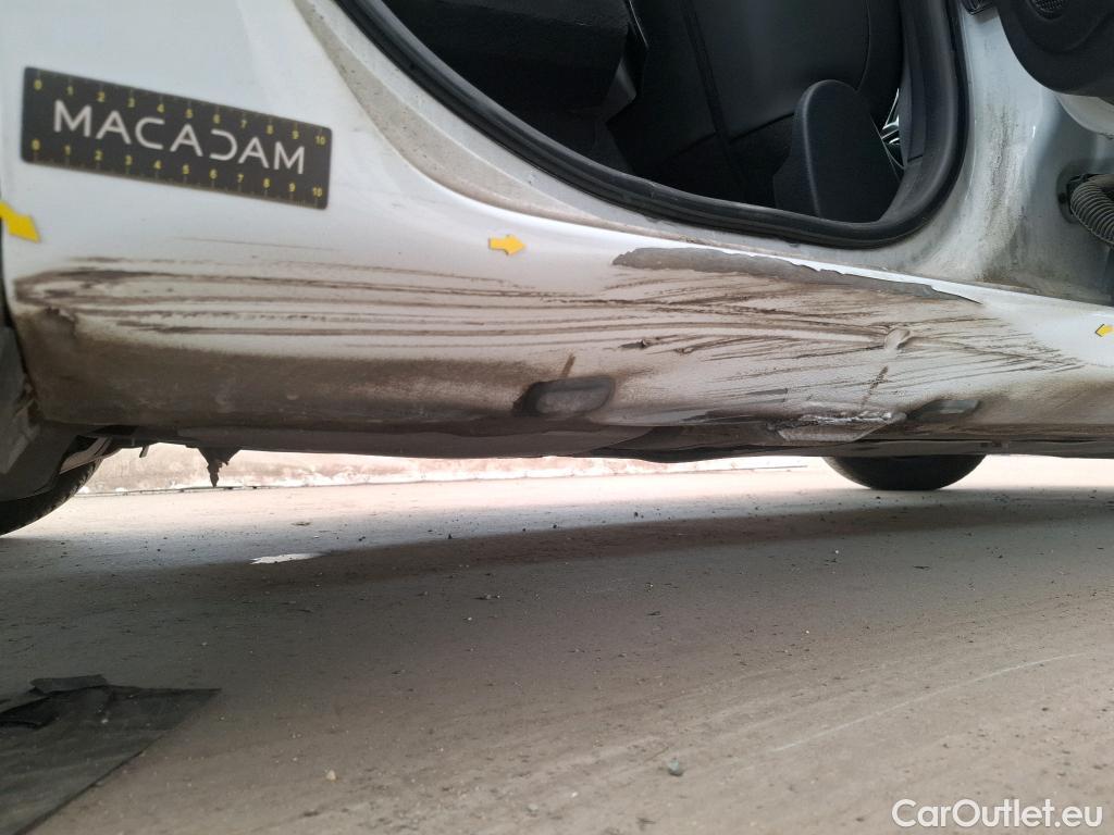  Renault  Clio  IV Air MediaNav 1.5 dCi 75CV BVM5 E6 #45
