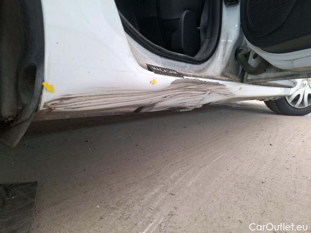  Renault  Clio  IV Air MediaNav 1.5 dCi 75CV BVM5 E6 #42
