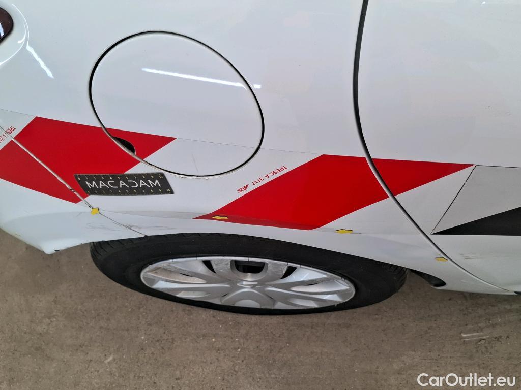  Renault  Clio  IV Air MediaNav 1.5 dCi 75CV BVM5 E6 #40