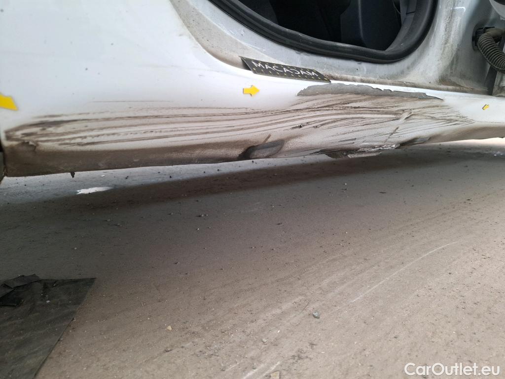  Renault  Clio  IV Air MediaNav 1.5 dCi 75CV BVM5 E6 #43