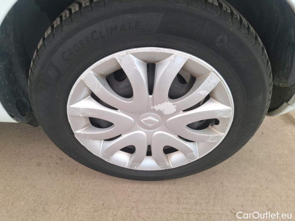  Renault  Clio  IV Air MediaNav 1.5 dCi 75CV BVM5 E6 #88