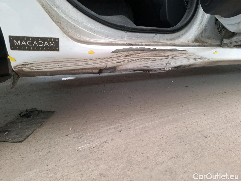  Renault  Clio  IV Air MediaNav 1.5 dCi 75CV BVM5 E6 #44
