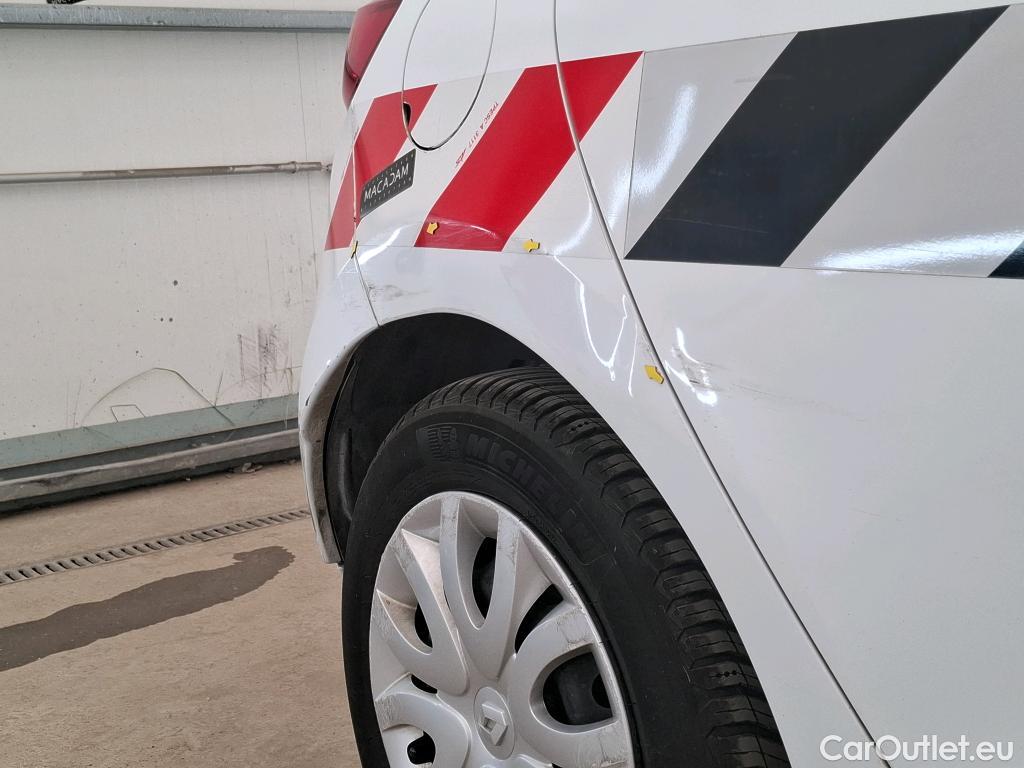  Renault  Clio  IV Air MediaNav 1.5 dCi 75CV BVM5 E6 #38
