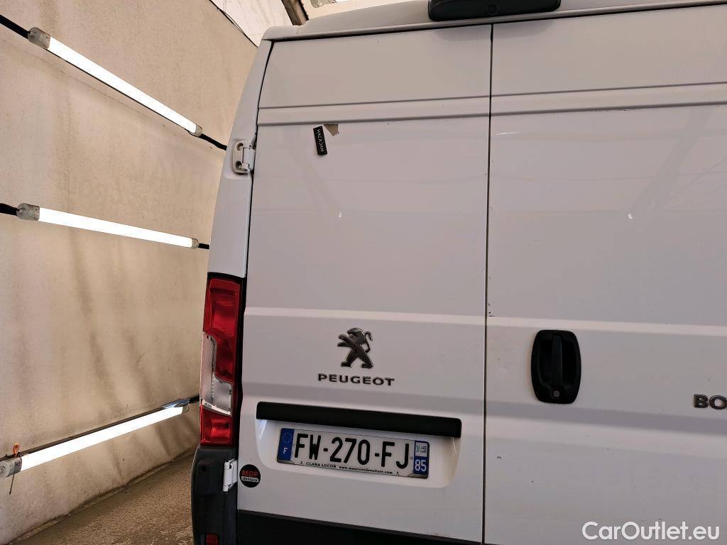  Peugeot  Boxer PEUGEOT  / 2014 / 4P / Fourgon tôlé BlueHDi 140 S&S ASPHALT 335 L2H2 #44