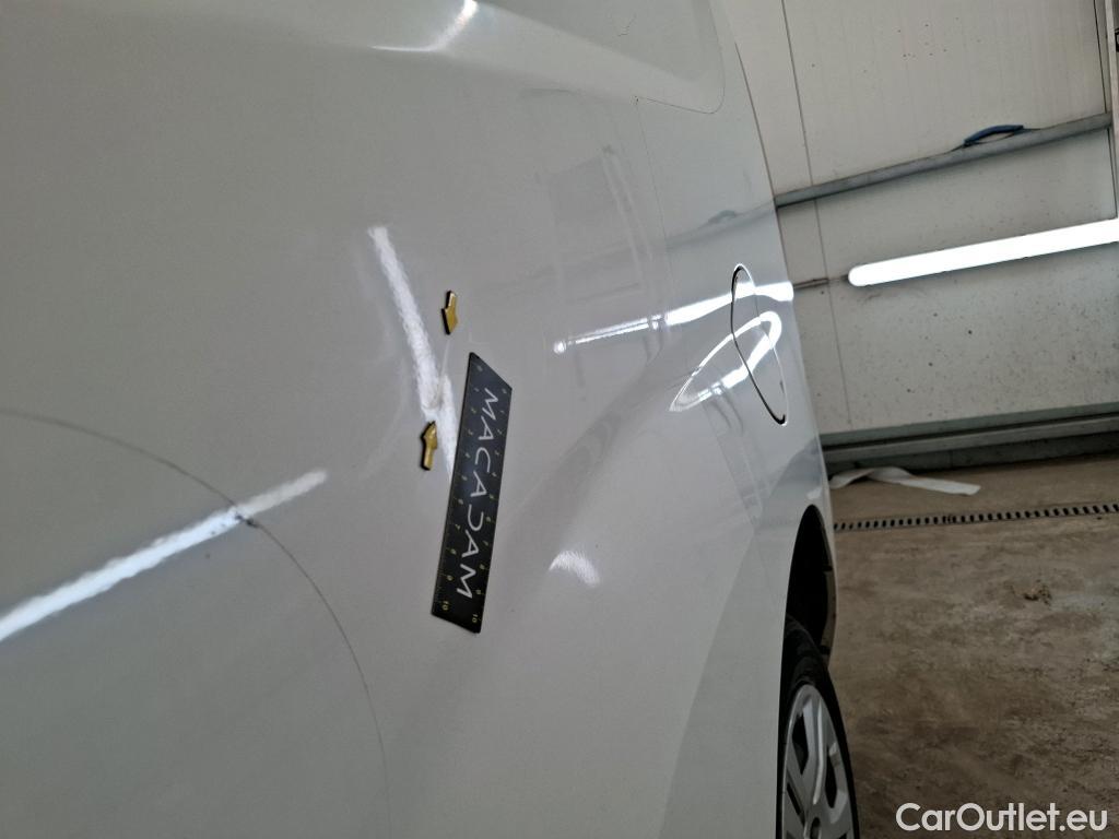  Fiat  Doblo FIAT Doblò Cargo / 2015 / 4P / Fourgonnette Maxi 1.3 Multijet 95 Pro Lounge 750kg #51