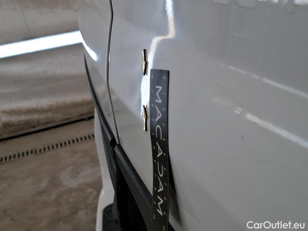 Fiat  Doblo FIAT Doblò Cargo / 2015 / 4P / Fourgonnette Maxi 1.3 Multijet 95 Pro Lounge 750kg #20