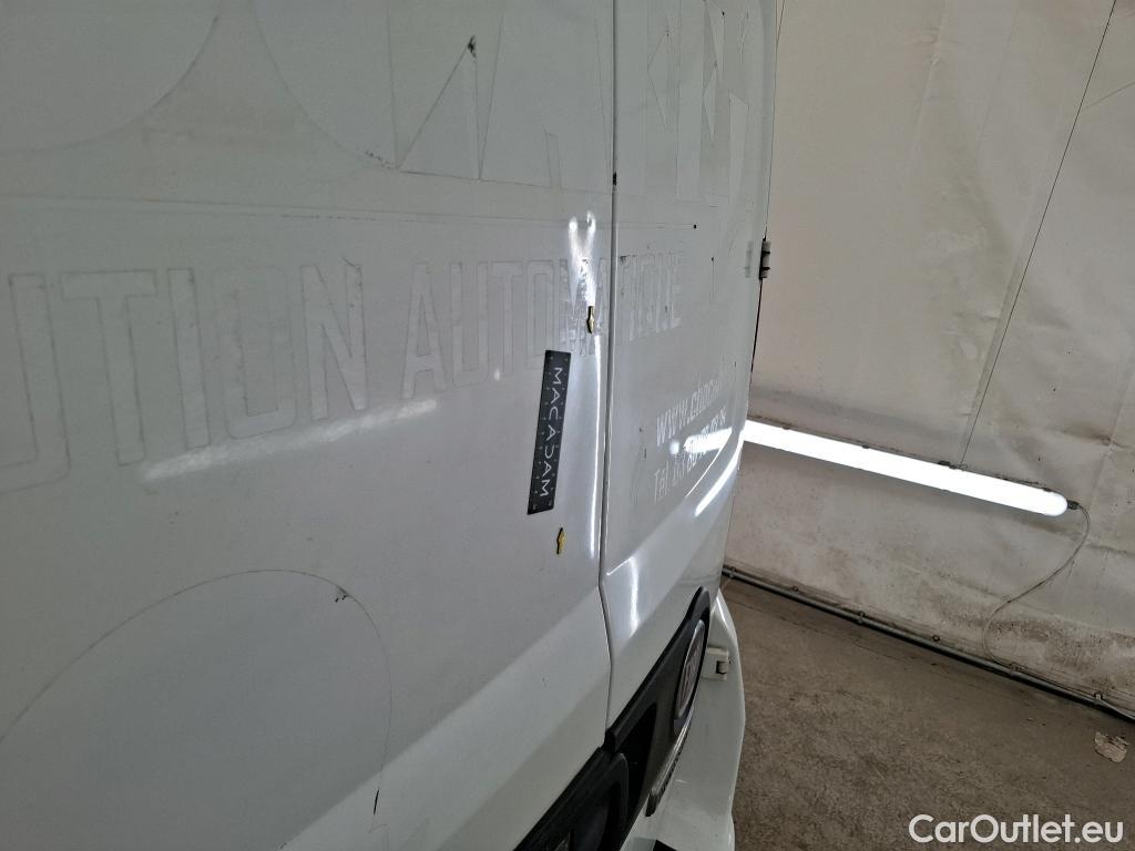  Fiat  Doblo FIAT Doblò Cargo / 2015 / 4P / Fourgonnette Maxi 1.3 Multijet 95 Pro Lounge 750kg #24