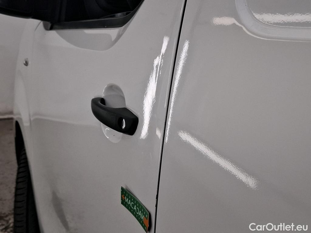  Peugeot  Expert  Fourgon Asphalt L3 2.0 HDi 120CV BVM6 E6d #19