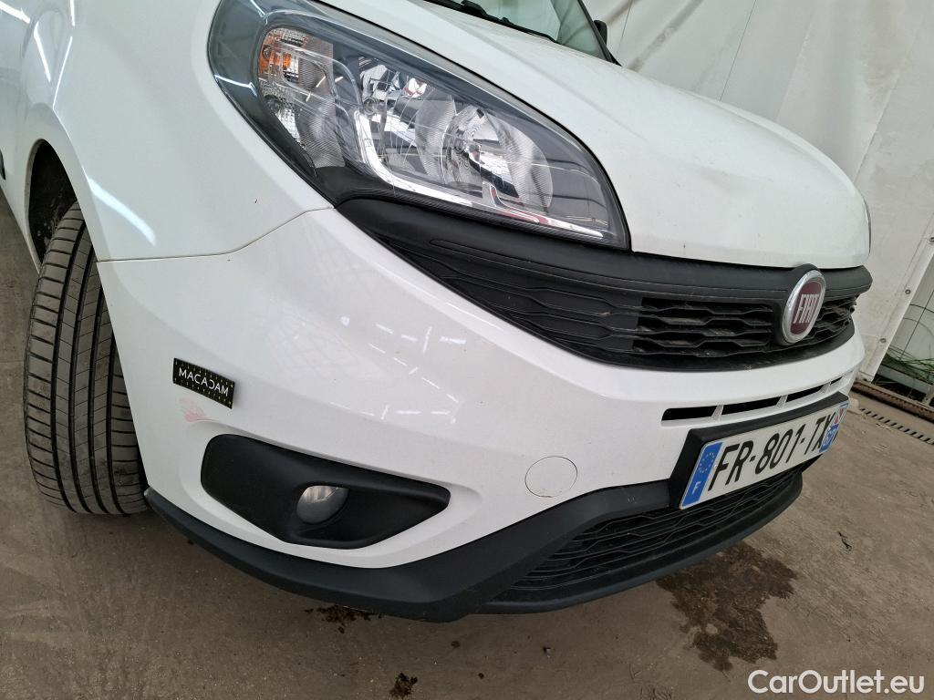  Fiat  Doblo FIAT Doblò Cargo / 2015 / 4P / Fourgonnette Maxi 1.3 Multijet 95 Pro Lounge 750kg #55