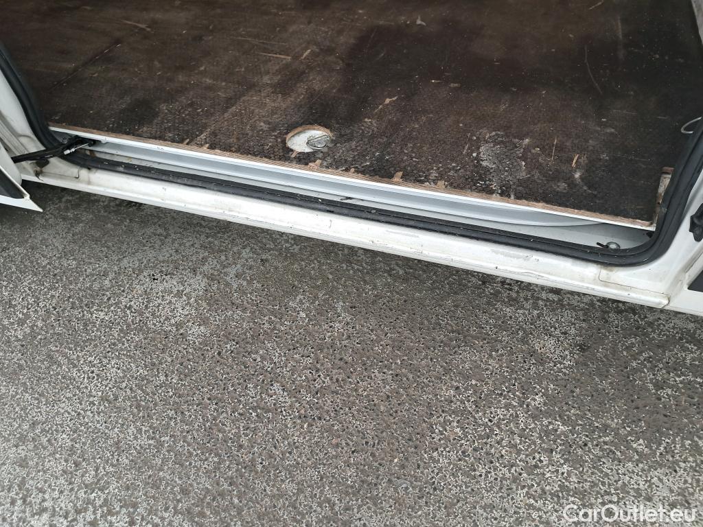  Peugeot  Boxer PEUGEOT  / 2014 / 4P / Fourgon tôlé BlueHDi 140 S&S ASPHALT 335 L2H2 #24