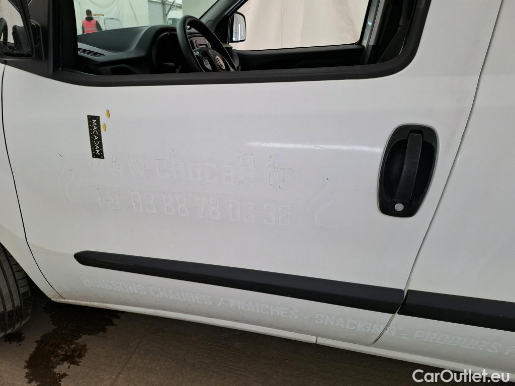  Fiat  Doblo FIAT Doblò Cargo / 2015 / 4P / Fourgonnette Maxi 1.3 Multijet 95 Pro Lounge 750kg #43