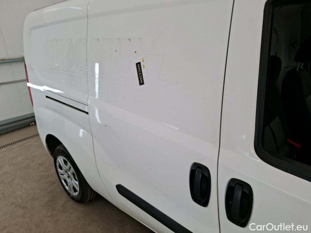  Fiat  Doblo FIAT Doblò Cargo / 2015 / 4P / Fourgonnette Maxi 1.3 Multijet 95 Pro Lounge 750kg #60