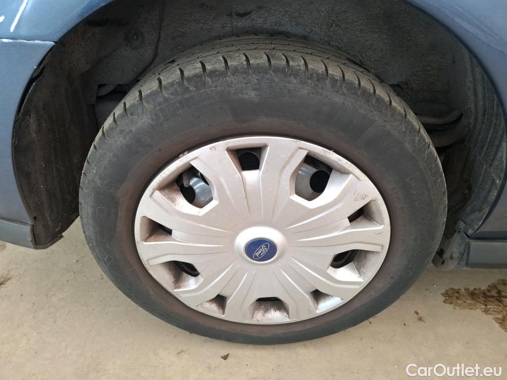  Ford  Transit Connect FORD  VU 4p Fourgonnette 1.5EcoBlue 100 AUTO L2 TREND #15