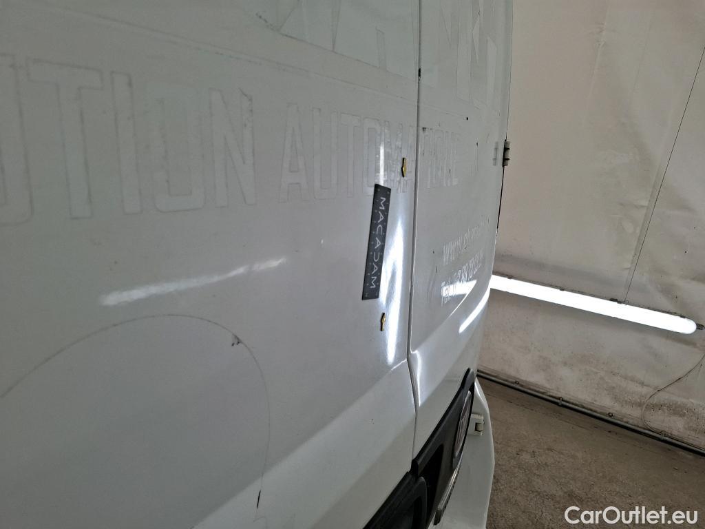  Fiat  Doblo FIAT Doblò Cargo / 2015 / 4P / Fourgonnette Maxi 1.3 Multijet 95 Pro Lounge 750kg #26