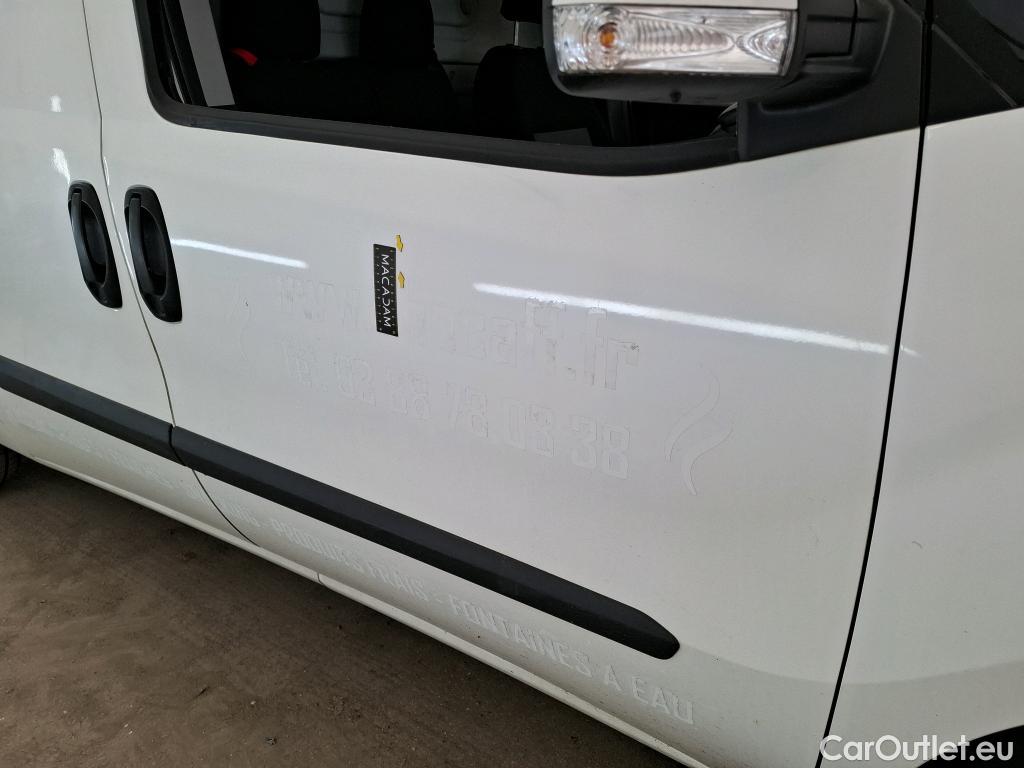  Fiat  Doblo FIAT Doblò Cargo / 2015 / 4P / Fourgonnette Maxi 1.3 Multijet 95 Pro Lounge 750kg #62