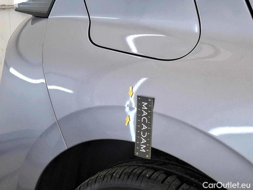  Peugeot  308  Allure 1.5 HDi 130CV BVA8 E6d #48